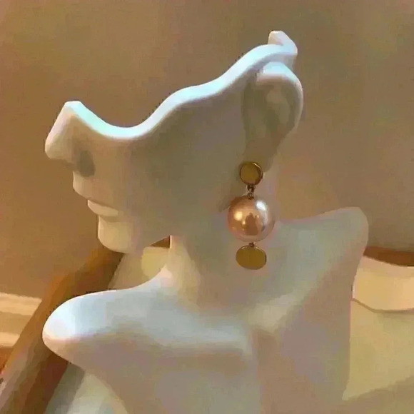 J Crew New Pearl Dangle Earrings - Picture 2 of 5